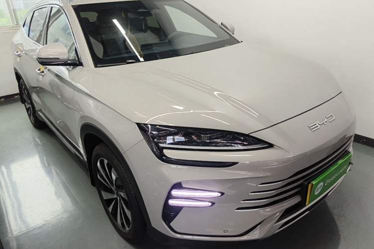 Used BYD Song PLUS New Energy 2023 Champion Edition DM-i 150KM Flagship PLUS Front Right 45 Deg