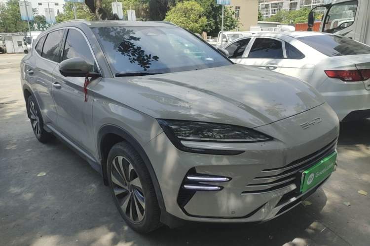 Used BYD Song PLUS New Energy 2023 Champion Edition DM-i 110KM Flagship PLUS Front Right 45 Deg