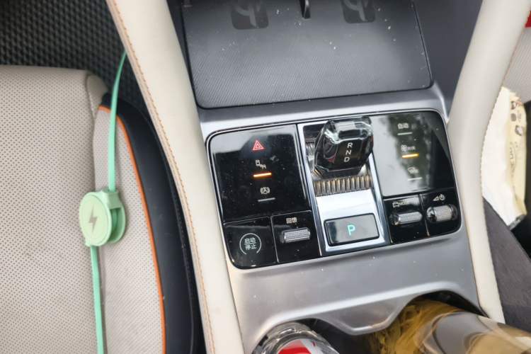 Used BYD Song PLUS New Energy 2023 Champion Edition EV 520KM Flagship Model Gear Lever