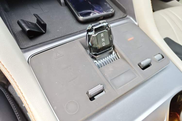 Used BYD Song PLUS New Energy 2023 Champion Edition EV 520KM Prestige Model Gear Lever