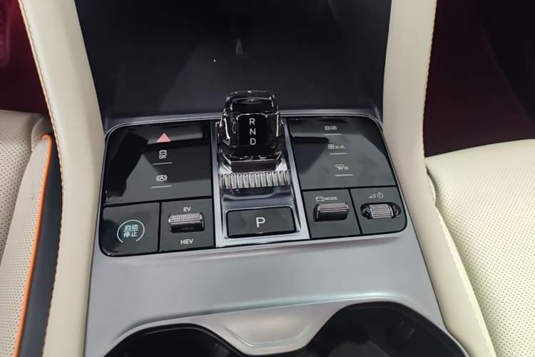 Used BYD Song PLUS New Energy 2023 Champion Edition DM-i 110KM Flagship PLUS Gear Lever