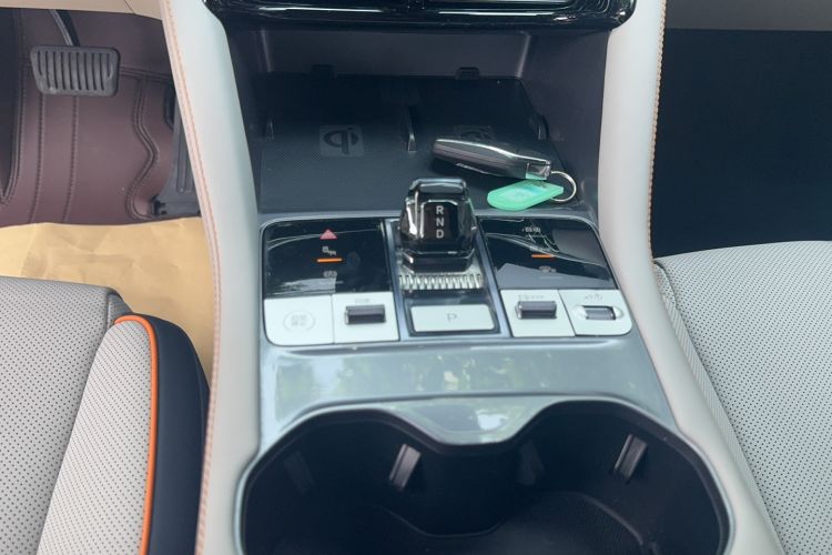 Used BYD Song PLUS New Energy 2023 Champion Edition EV 520KM Flagship Model Gear Lever
