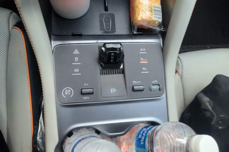 Used BYD Song PLUS New Energy 2023 Champion Edition DM-i 110KM Flagship PLUS Gear Lever