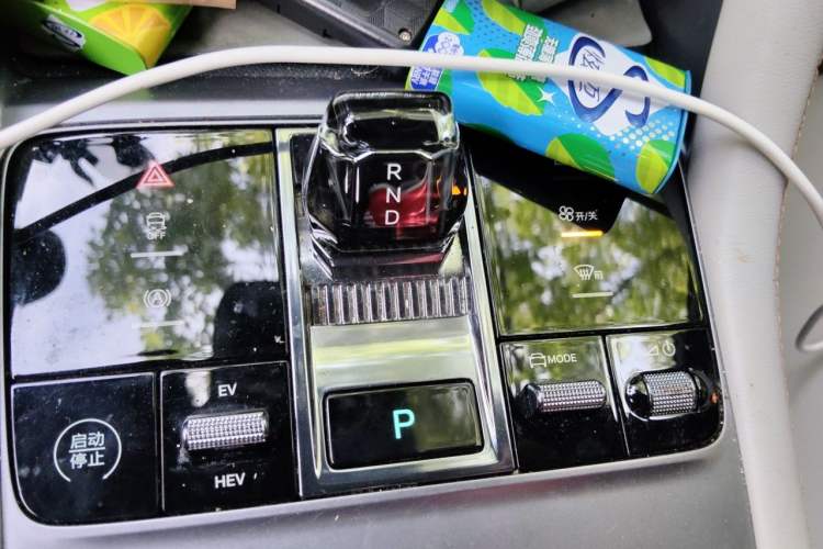 Used BYD Song PLUS New Energy 2023 Champion Edition DM-i 110KM Flagship Model Gear Lever