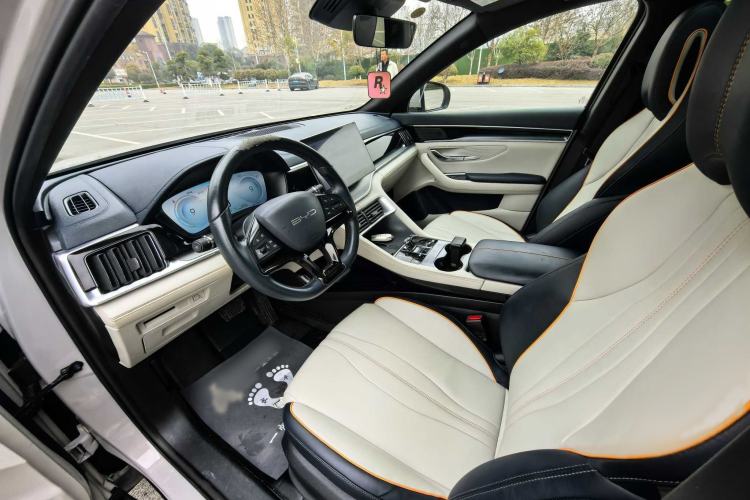 Used BYD Song PLUS New Energy 2023 Champion Edition DM-i 110KM Flagship Model Interior 1