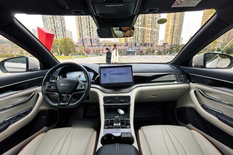 Used BYD Song PLUS New Energy 2023 Champion Edition DM-i 110KM Flagship Model Interior 2