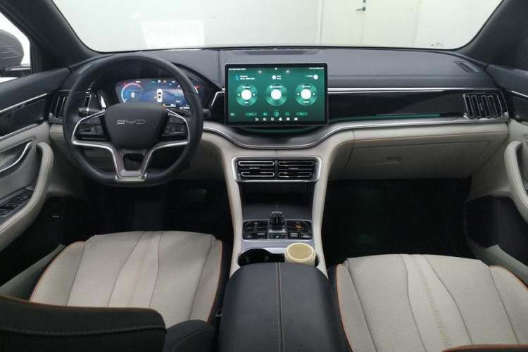 Used BYD Song PLUS New Energy 2023 Champion Edition DM-i 110KM Flagship PLUS Interior 3