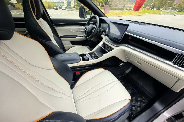 Used BYD Song PLUS New Energy 2023 Champion Edition DM-i 110KM Flagship Model Interior 4