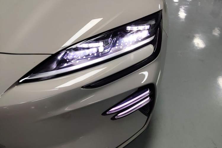 Used BYD Song PLUS New Energy 2023 Champion Edition EV 520KM Prestige Model Left Front Headlight