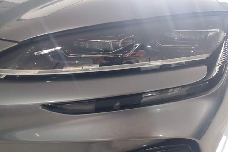 Used BYD Song PLUS New Energy 2023 Champion Edition DM-i 150KM Flagship PLUS Left Front Headlight