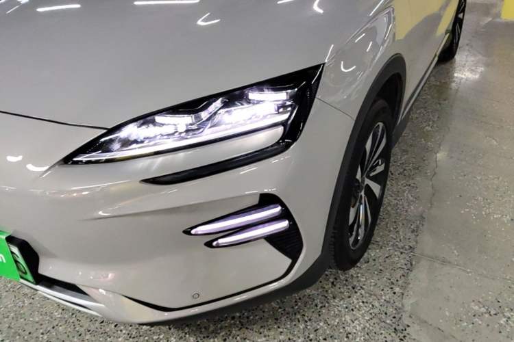 Used BYD Song PLUS New Energy 2023 Champion Edition EV 520KM Luxury Model Left Front Headlight