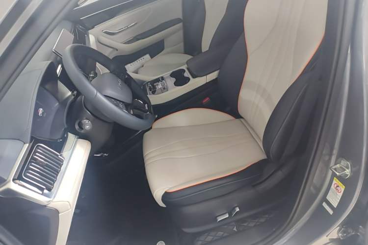 Used BYD Song PLUS New Energy 2023 Champion Edition DM-i 150KM Flagship PLUS Left Front Seat