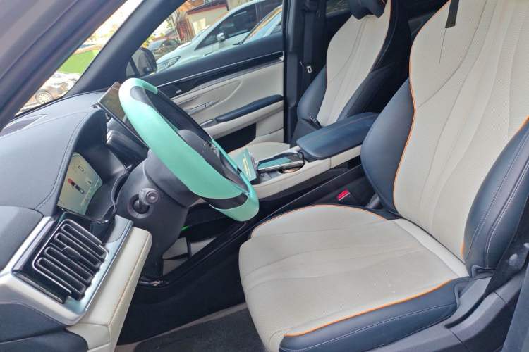 Used BYD Song PLUS New Energy 2023 Champion Edition DM-i 150KM Flagship PLUS 5G Left Front Seat