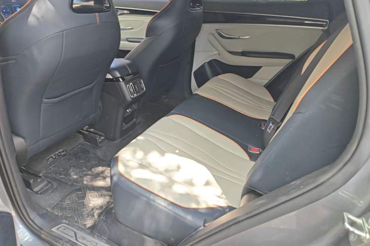 Used BYD Song PLUS New Energy 2023 Champion Edition DM-i 150KM Flagship PLUS Left Rear Seat