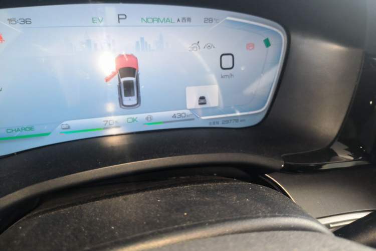 Used BYD Song PLUS New Energy 2023 Champion Edition DM-i 110KM Flagship PLUS Odometer Close Up