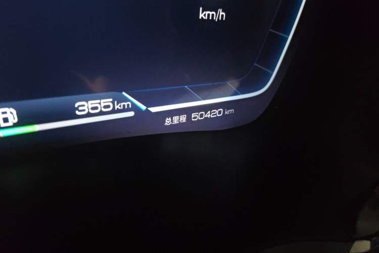 Used BYD Song PLUS New Energy 2023 Champion Edition DM-i 110KM Flagship Model Odometer Close Up