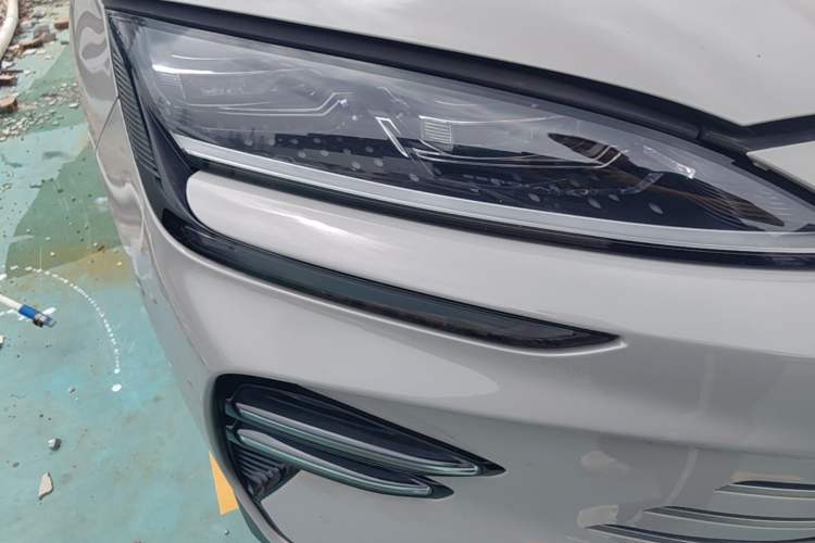 Used BYD Song PLUS New Energy 2023 Champion Edition DM-i 110KM Flagship PLUS Right Front Headlight