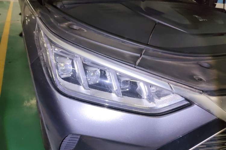 Used BYD Song PLUS New Energy 2023 Champion Edition DM-i 150KM Flagship PLUS Right Front Headlight