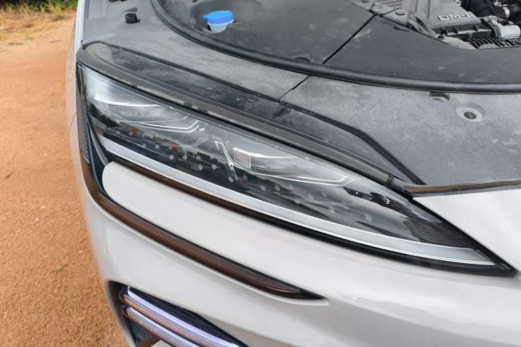 Used BYD Song PLUS New Energy 2023 Champion Edition DM-i 110KM Flagship PLUS Right Front Headlight