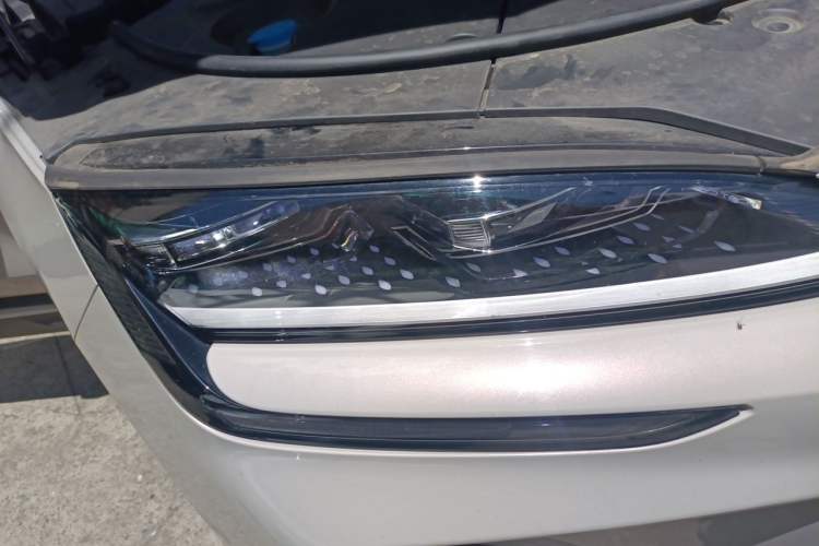 Used BYD Song PLUS New Energy 2023 Champion Edition DM-i 110KM Flagship Model Right Front Headlight