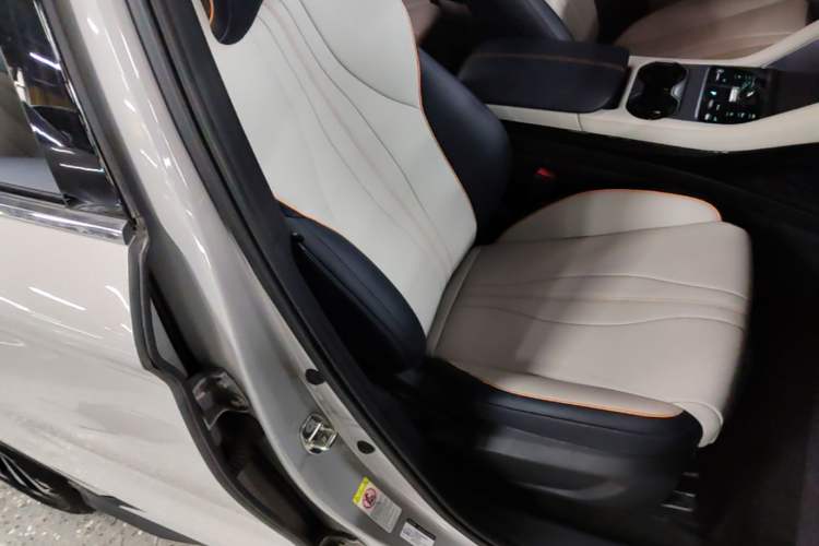 Used BYD Song PLUS New Energy 2023 Champion Edition EV 520KM Luxury Model Right Front Seat