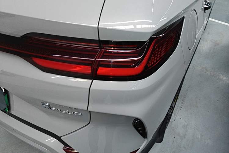 Used BYD Song PLUS New Energy 2023 Champion Edition DM-i 150KM Flagship PLUS Right Rear Taillight