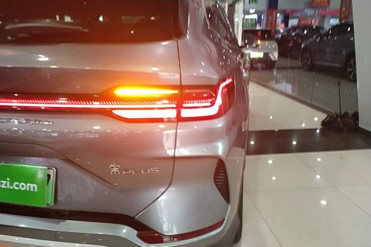 Used BYD Song PLUS New Energy 2023 Champion Edition DM-i 110KM Flagship PLUS Right Rear Taillight