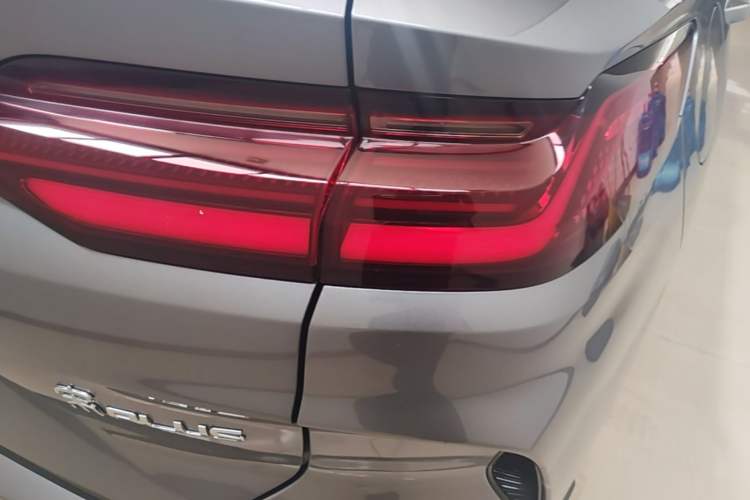 Used BYD Song PLUS New Energy 2023 Champion Edition DM-i 150KM Flagship PLUS Right Rear Taillight