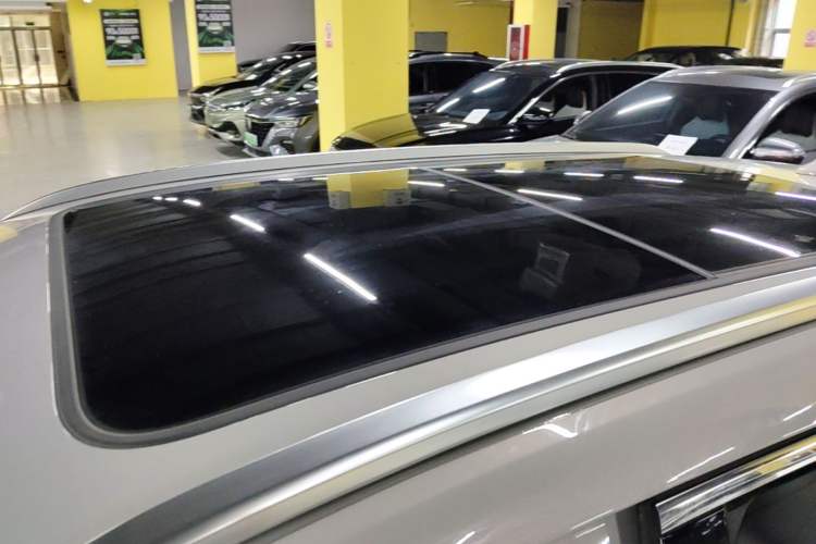 Used BYD Song PLUS New Energy 2023 Champion Edition EV 520KM Luxury Model Roof