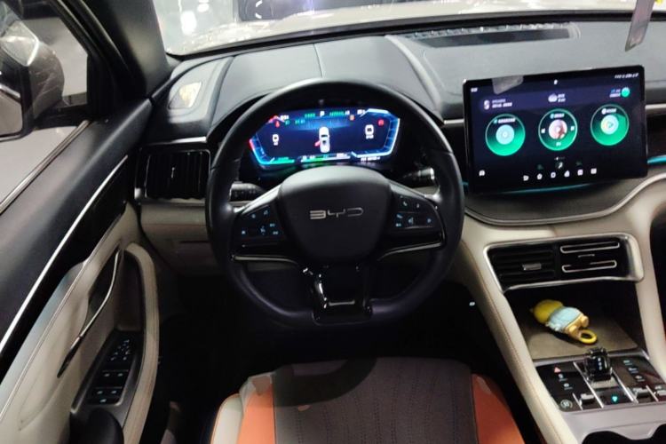 Used BYD Song PLUS New Energy 2023 Champion Edition EV 520KM Prestige Model Steering Wheel