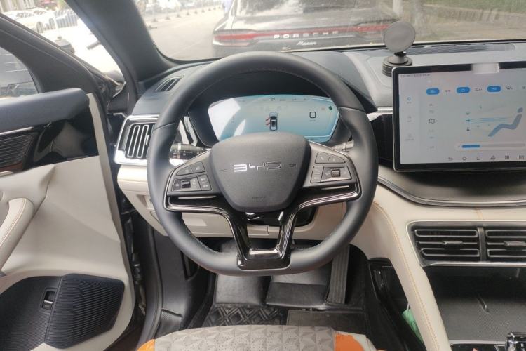 Used BYD Song PLUS New Energy 2023 Champion Edition DM-i 110KM Flagship Model Steering Wheel
