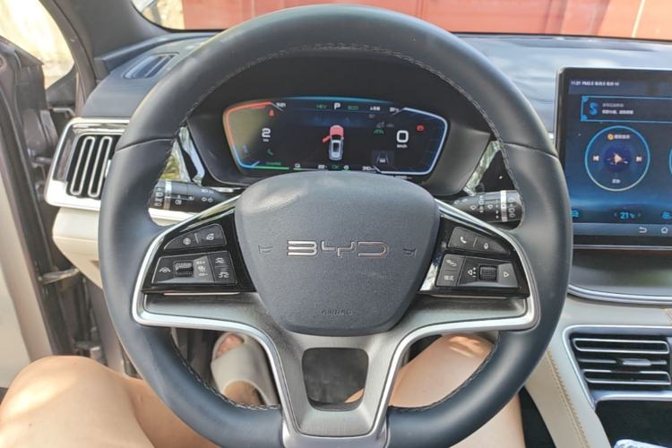Used BYD Song PLUS New Energy 2023 Champion Edition DM-i 150KM Flagship PLUS Steering Wheel