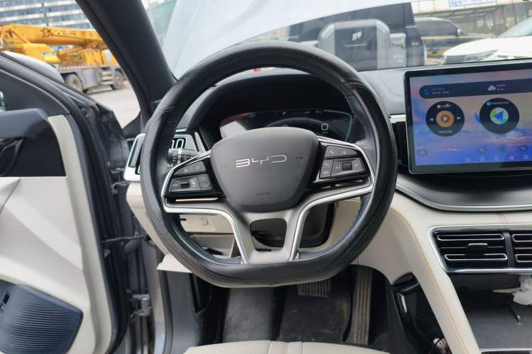Used BYD Song PLUS New Energy 2023 Champion Edition DM-i 110KM Flagship PLUS Steering Wheel