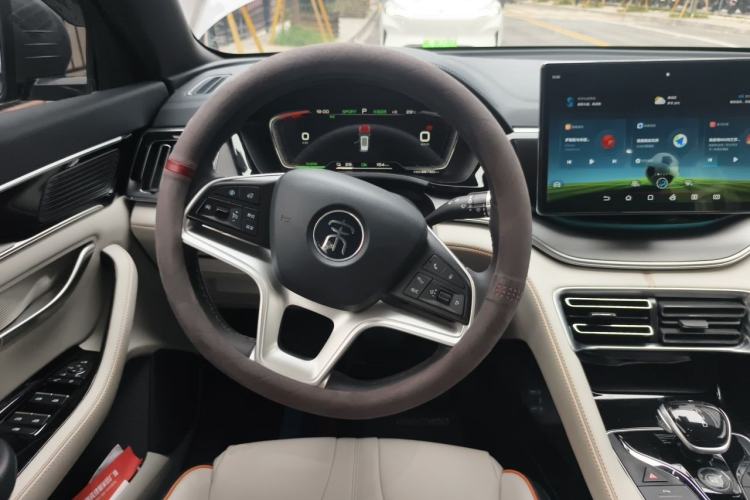 Used BYD Song PLUS New Energy 2023 Champion Edition EV 520KM Prestige Model Steering Wheel