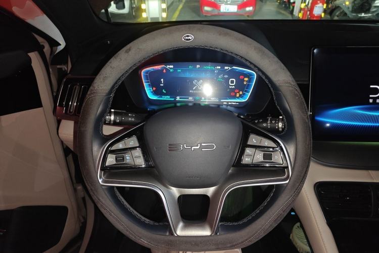 Used BYD Song PLUS New Energy 2023 Champion Edition DM-i 150KM Flagship PLUS Steering Wheel