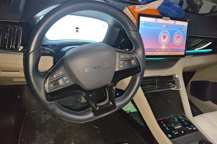 Used BYD Song PLUS New Energy 2023 Champion Edition EV 520KM Prestige Model Steering Wheel