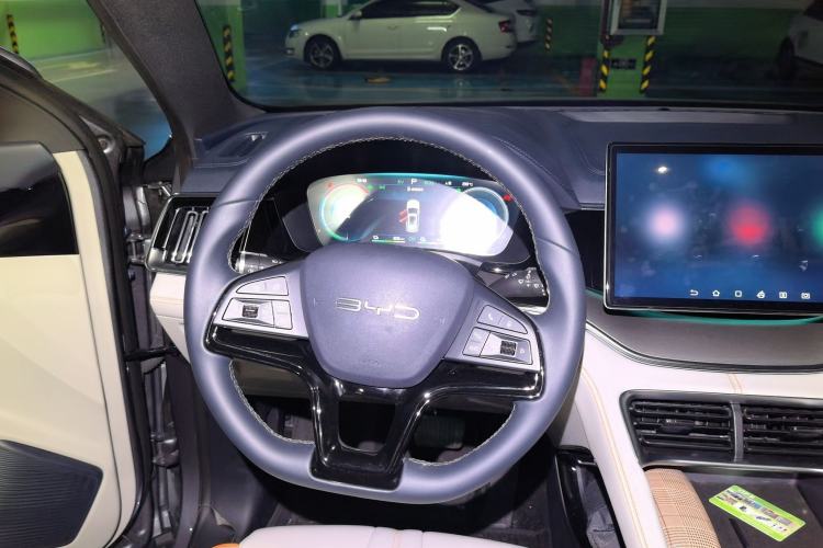 Used BYD Song PLUS New Energy 2023 Champion Edition DM-i 110KM Flagship Model Steering Wheel