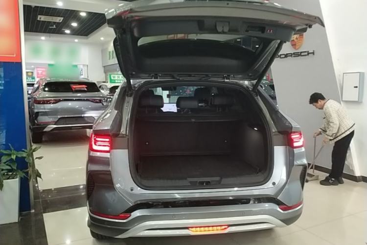 Used BYD Song PLUS New Energy 2023 Champion Edition DM-i 110KM Flagship PLUS Trunk