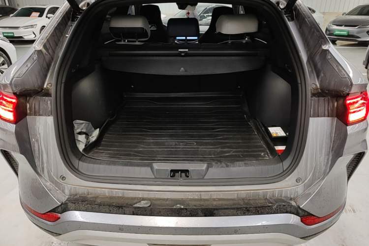 Used BYD Song PLUS New Energy 2023 Champion Edition DM-i 110KM Flagship PLUS Trunk