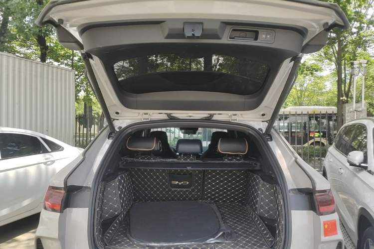 Used BYD Song PLUS New Energy 2023 Champion Edition DM-i 110KM Flagship PLUS Trunk