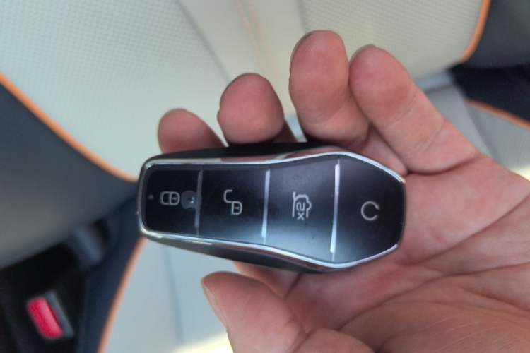 Used BYD Song PLUS New Energy 2023 Champion Edition DM-i 150KM Flagship PLUS Vehicle Key