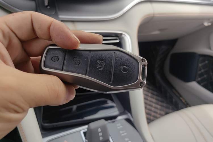 Used BYD Song PLUS New Energy 2023 Champion Edition DM-i 110KM Flagship PLUS Vehicle Key