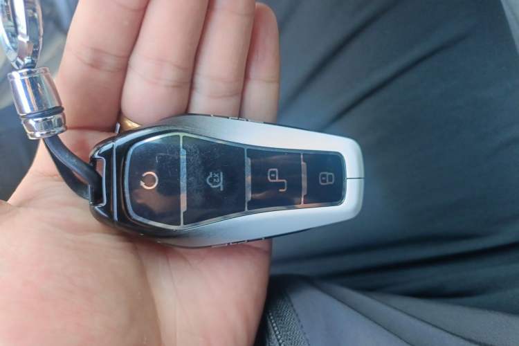 Used BYD Song PLUS New Energy 2023 Champion Edition EV 520KM Flagship Model Vehicle Key