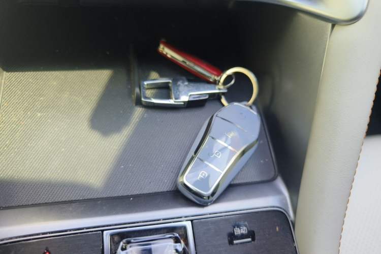Used BYD Song PLUS New Energy 2023 Champion Edition DM-i 110KM Flagship Model Vehicle Key