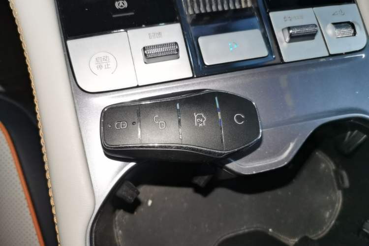 Used BYD Song PLUS New Energy 2023 Champion Edition EV 520KM Flagship Model Vehicle Key