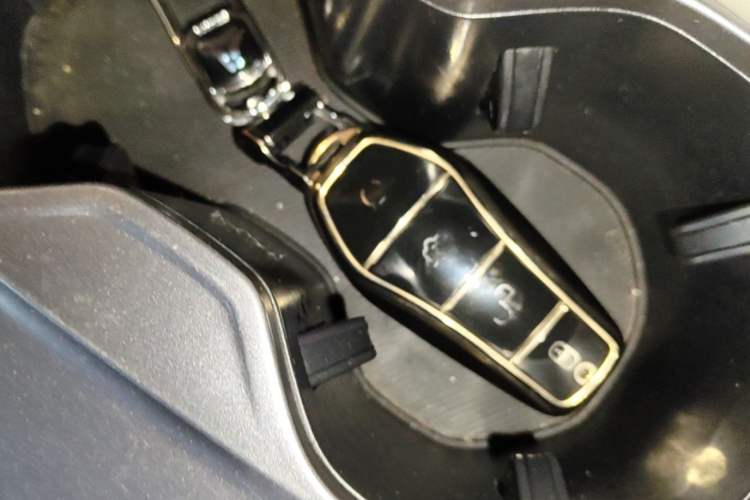 Used BYD Song PLUS New Energy 2023 Champion Edition EV 520KM Luxury Model Vehicle Key