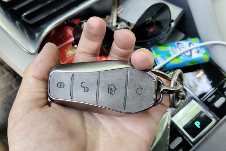 Used BYD Song PLUS New Energy 2023 Champion Edition DM-i 110KM Flagship Model Vehicle Key