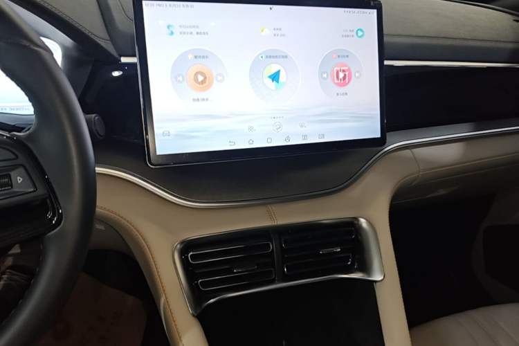 Used BYD Song PLUS New Energy 2023 Champion Edition DM-i 110KM Flagship Model Audio And AC Panel