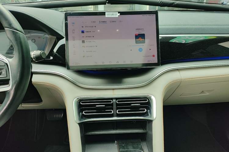 Used BYD Song PLUS New Energy 2023 Champion Edition DM-i 110KM Flagship PLUS Audio And AC Panel