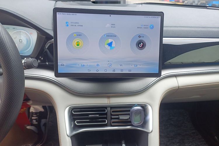 Used BYD Song PLUS New Energy 2023 Champion Edition DM-i 150KM Flagship PLUS Audio And AC Panel